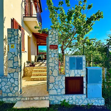 Semesterbostad Casa Micia